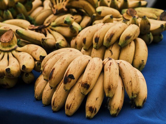 Ripe Bananas - tatu bao